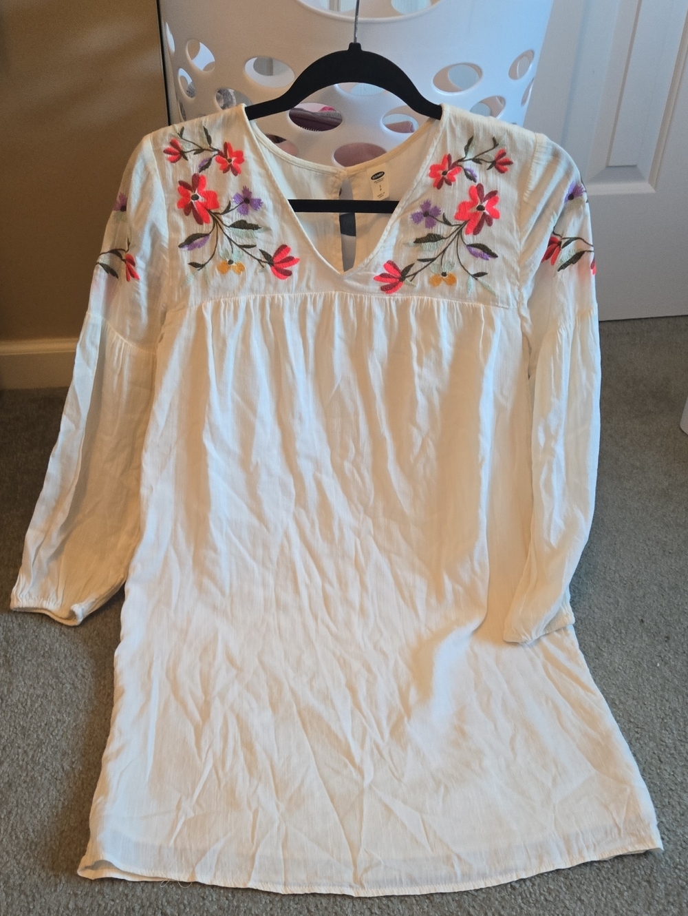 Old Navy White Mini Dress with Pink & Purple Floral Embroidery Size S-Fall Ready